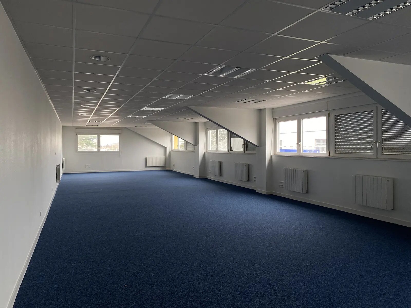 Bureau dans Meyzieu à vendre Photo intérieure– Image 1 sur 6