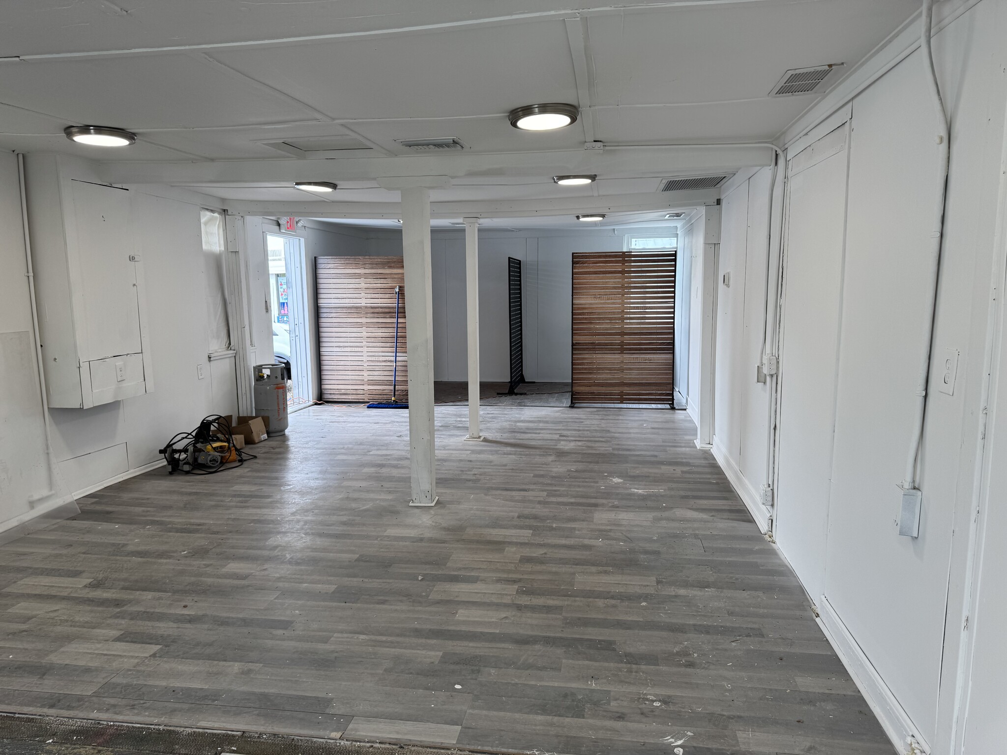 208 4th St, Fort Myers, FL à louer Photo intérieure– Image 1 sur 1