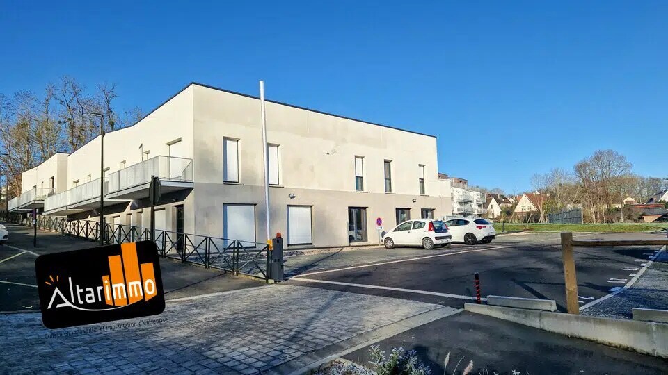 2 Bis Rue De La Chacatière, Lèves à louer - Photo de l’immeuble – Image 2 sur 5