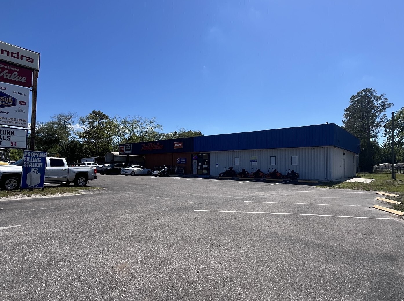 850827 US Highway 17, Yulee, FL à louer Photo principale– Image 1 sur 8