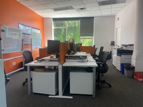 2400 Dollarton Hwy, North Vancouver, BC à louer Photo intérieure– Image 1 sur 14