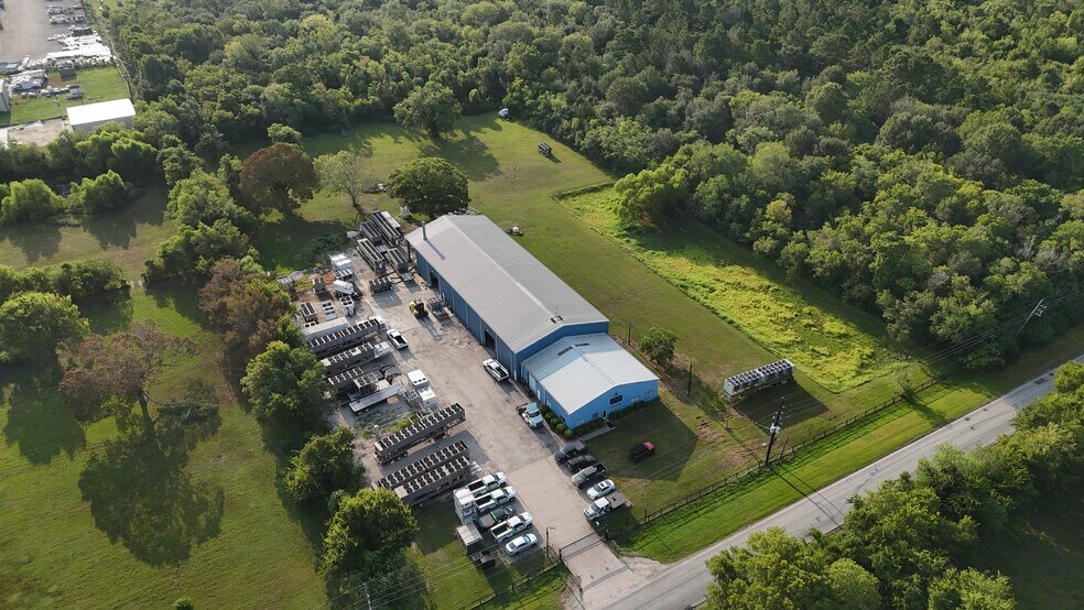 7515 Iowa Colony Blvd, Iowa Colony, TX à vendre - Photo de l’immeuble – Image 1 sur 4