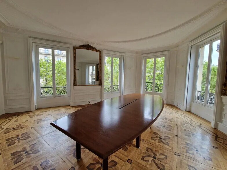 69 Boulevard Malesherbes, Paris à louer - Photo de l’immeuble – Image 3 sur 16