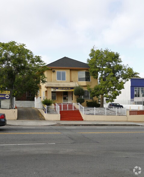 2738 W 8th St, Los Angeles, CA à vendre - Photo principale – Image 1 sur 2