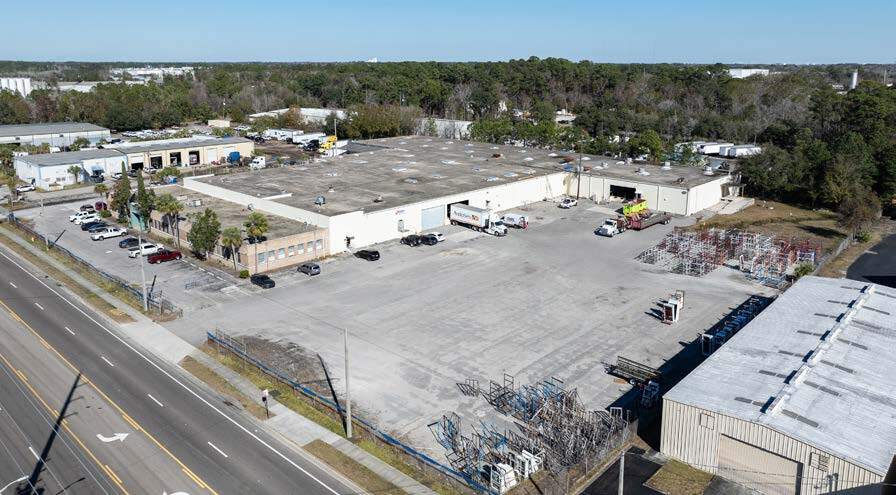 243-245 N Lane Ave, Jacksonville, FL à louer - Photo de l’immeuble – Image 3 sur 11