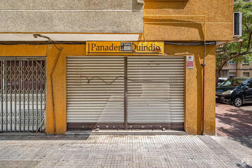 Immeuble residentiel dans Sant Boi de Llobregat, Barcelona à vendre - Photo de l’immeuble – Image 3 sur 3