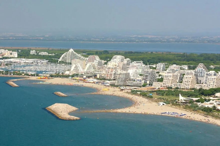 Local commercial dans La Grande-Motte à louer - Photo de l’immeuble – Image 1 sur 2