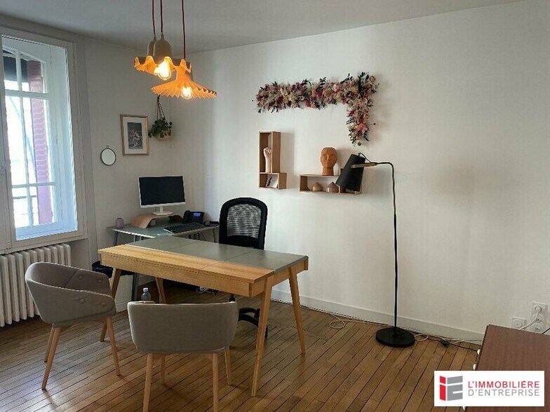 Bureau dans Rennes à louer - Photo de l’immeuble – Image 3 sur 7