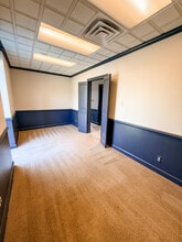 201 E Camperdown Way, Greenville, SC à louer Photo intérieure– Image 2 sur 2