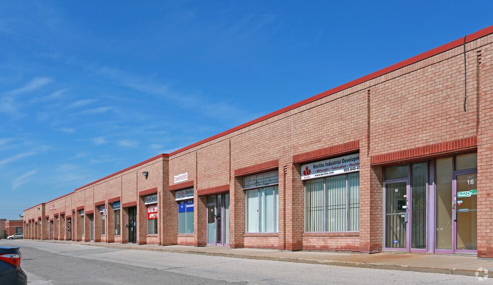 1365 Mid-way Blvd, Mississauga, ON à vendre - Photo de l’immeuble – Image 2 sur 6