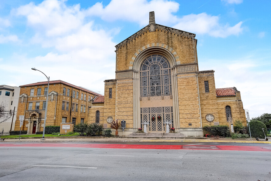 1110 Guadalupe St, Austin, TX à louer - Photo de l’immeuble – Image 3 sur 32