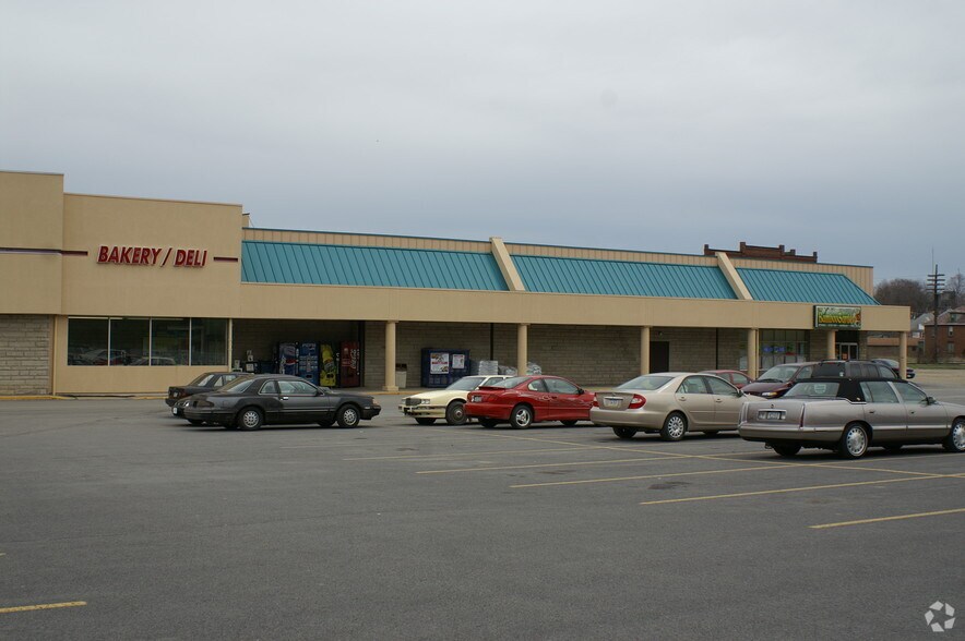 100 N Main St, Du Bois, PA à louer - Photo de l’immeuble – Image 3 sur 3