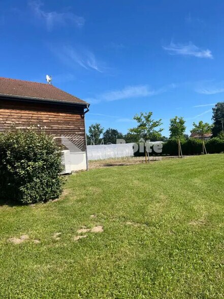 Local commercial dans Mably à louer - Photo de l’immeuble – Image 3 sur 11