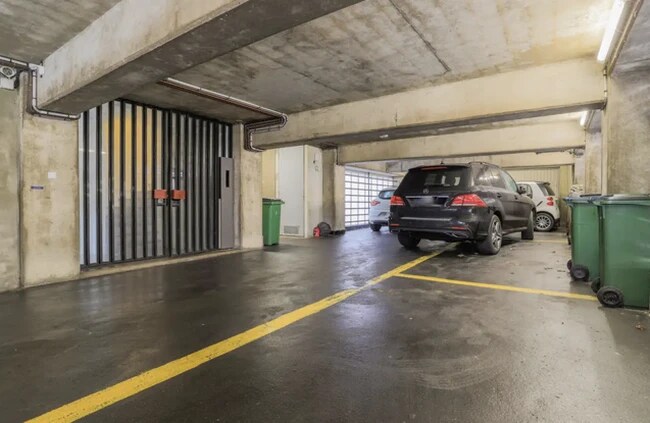 Plus de détails pour Place Notre - Dame, Amiens - Bureau à vendre