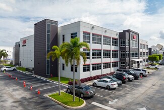 Plus de détails pour 7331 74th St, Miami, FL - Bureau à vendre