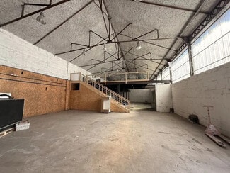 Plus de détails pour Bureau, Local d'activités à louer