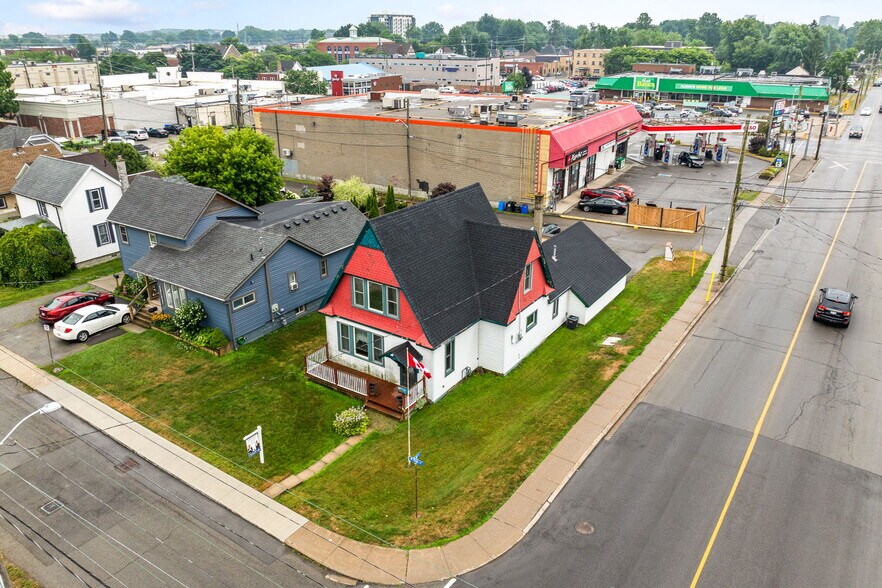 44 Park St, Port Colborne, ON à vendre - Photo principale – Image 2 sur 14
