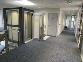 Bureau dans Lacroix-Saint-Ouen à louer Photo intérieure– Image 2 sur 4