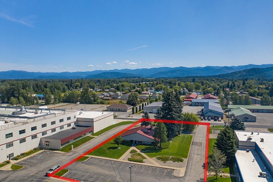 35 Litehouse Dr, Sandpoint, ID à vendre - Photo de l’immeuble – Image 2 sur 15