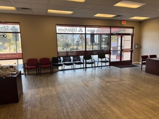 780 W El Monte Way, Dinuba, CA à louer - Photo de l’immeuble – Image 3 sur 5
