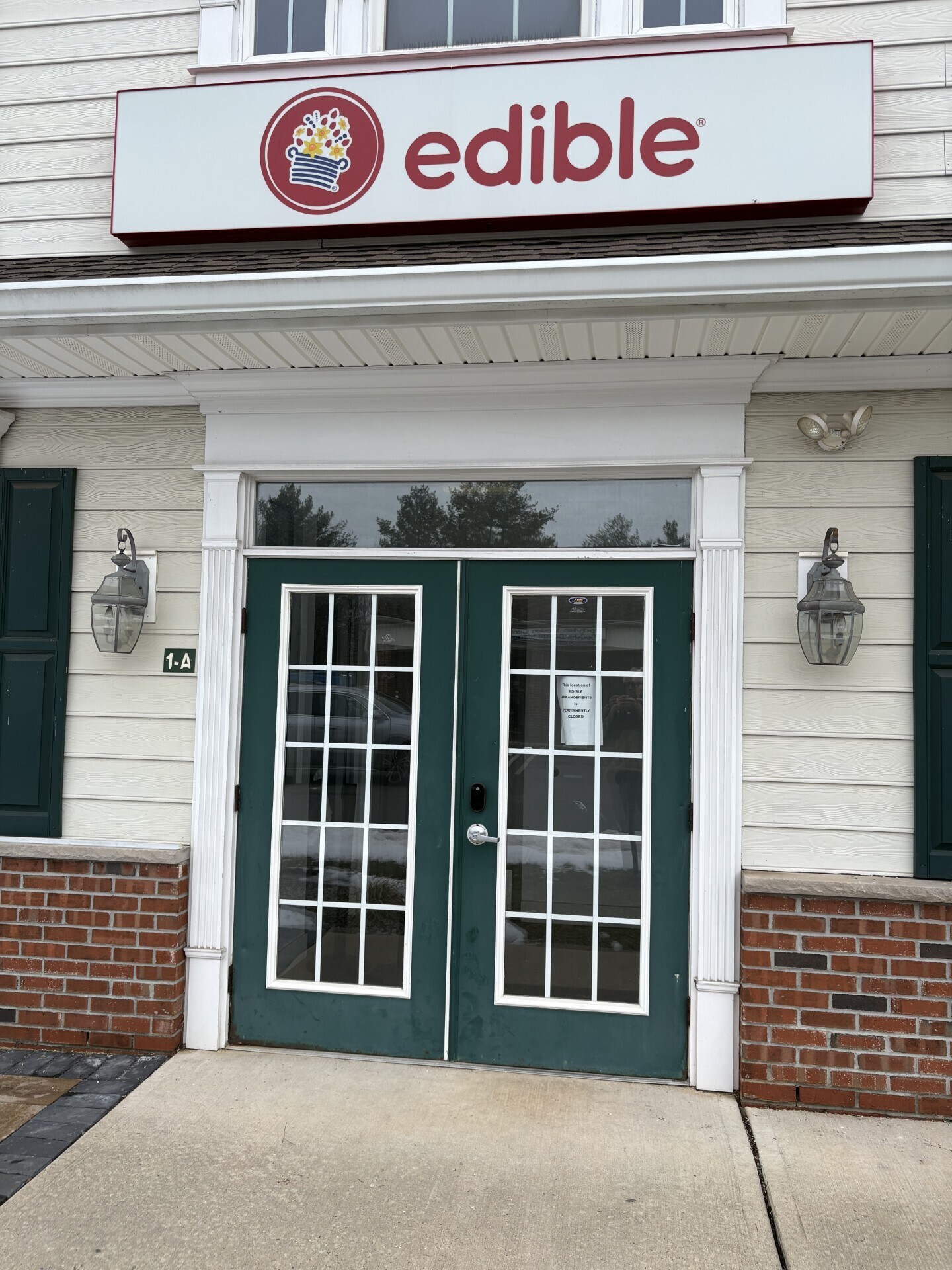 281 Triangle Rd, Hillsborough, NJ à louer Photo principale– Image 1 sur 11