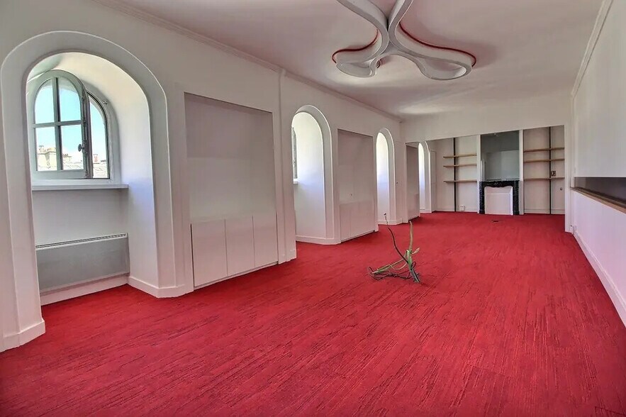 8 Rue De La Michodière, Paris à louer - Photo de l’immeuble – Image 3 sur 5