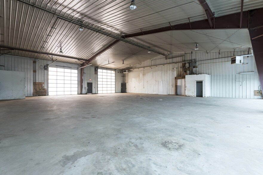 145 MacMillan Rd, Fort McMurray, AB à louer - Autre – Image 2 sur 15
