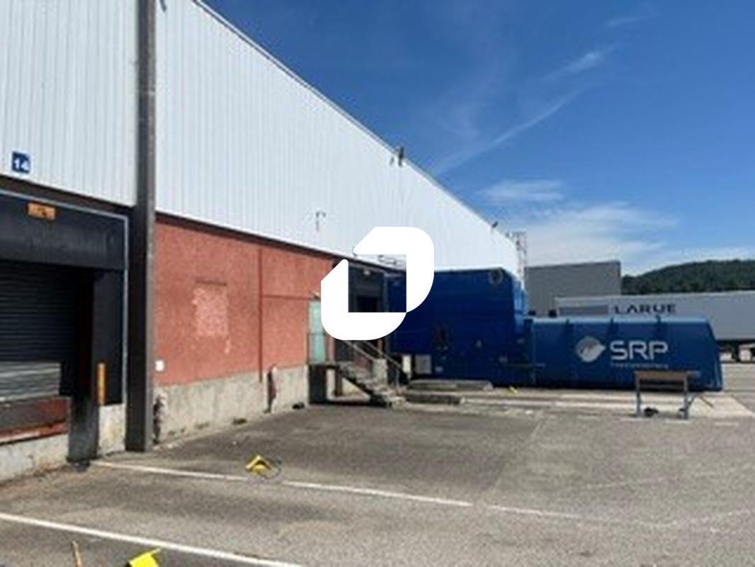 Industriel/Logistique dans Saint Quentin Fallavier à louer Photo de l’immeuble– Image 1 sur 6