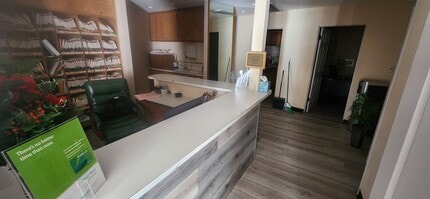 2885 Tapo St, Simi Valley, CA à louer Photo intérieure– Image 2 sur 5
