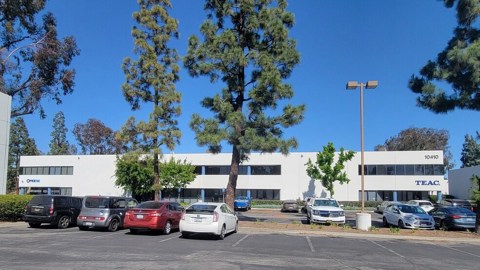 10410 Pioneer Blvd, Santa Fe Springs, CA à vendre - Photo de l’immeuble – Image 3 sur 19