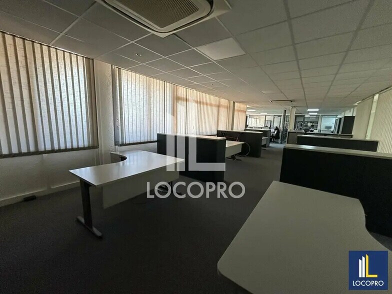 Bureau dans Cannes à louer - Photo de l’immeuble – Image 3 sur 12