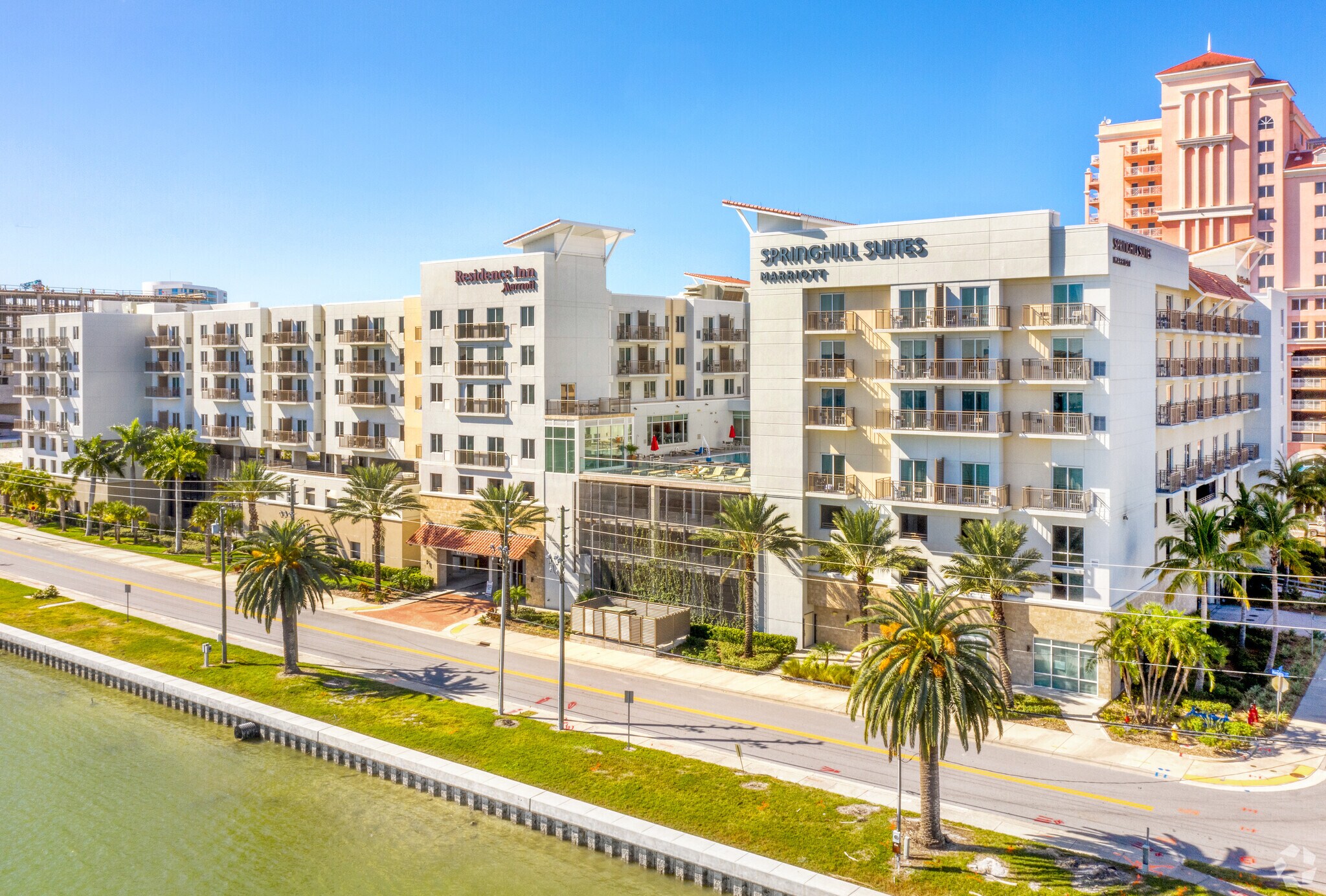 309 Coronado Dr, Clearwater Beach, FL à louer Photo de l’immeuble– Image 1 sur 9