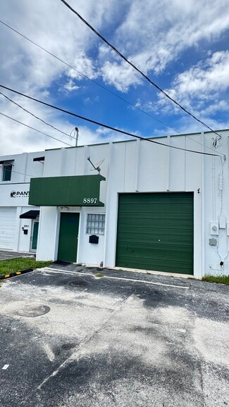 Plus de détails pour 8897 SW 129th St, Miami, FL - Industriel/Logistique à louer