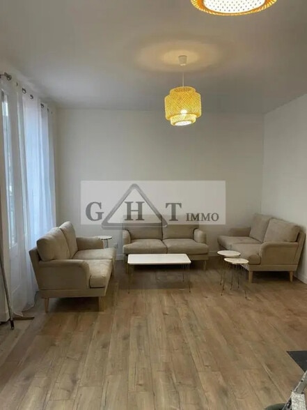 Bureau dans Orly à louer - Photo intérieure – Image 2 sur 4