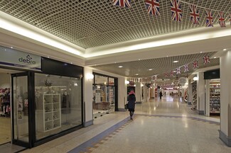 Plus de détails pour High St, Sutton - Local commercial à louer
