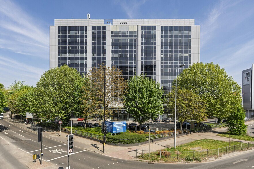 1000 Great West Rd, Brentford à louer - Photo de l’immeuble – Image 2 sur 162