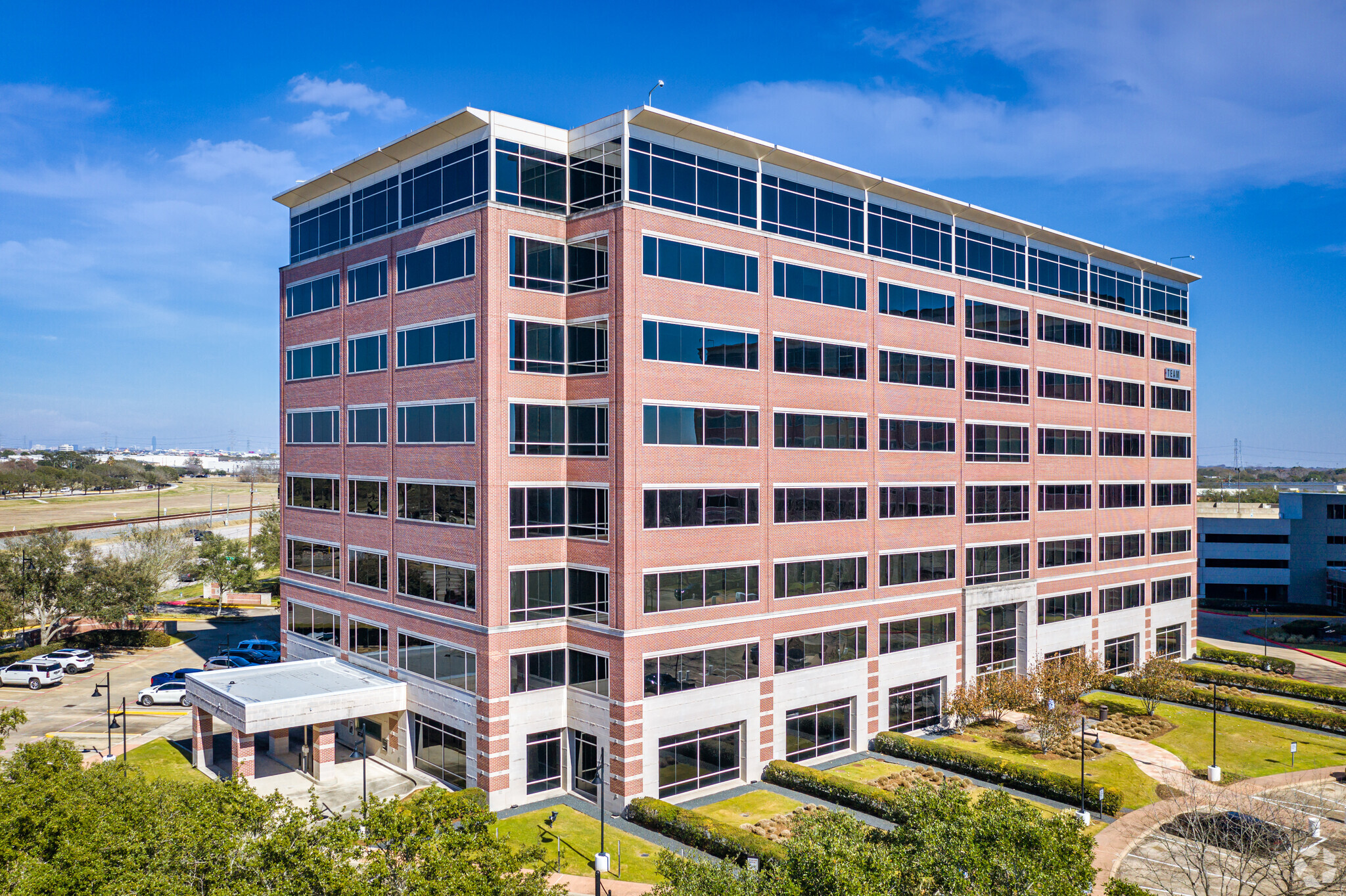 13131 Dairy Ashford Rd, Sugar Land, TX à louer Photo de l’immeuble– Image 1 sur 11