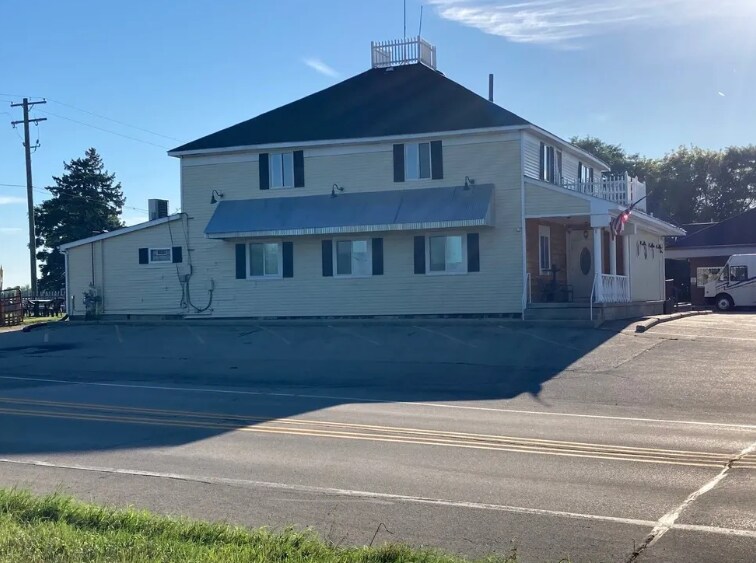 6020 Emmett Rd, Brockway, MI à vendre - Photo de l’immeuble – Image 3 sur 12