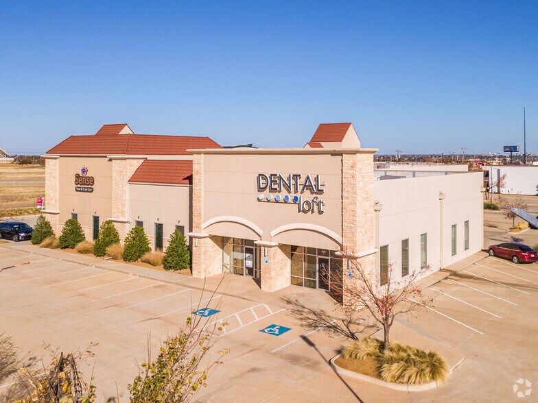 6200 W Memorial Rd, Oklahoma City, OK à louer - Photo principale – Image 2 sur 4