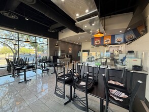 4680 S Maryland Pky, Las Vegas, NV à louer Photo intérieure– Image 2 sur 19