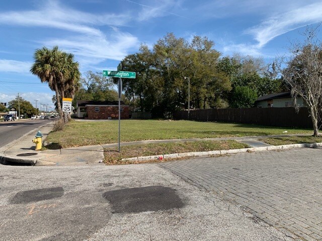 211 E Sligh Ave, Tampa, FL à vendre - Photo de l’immeuble – Image 2 sur 16