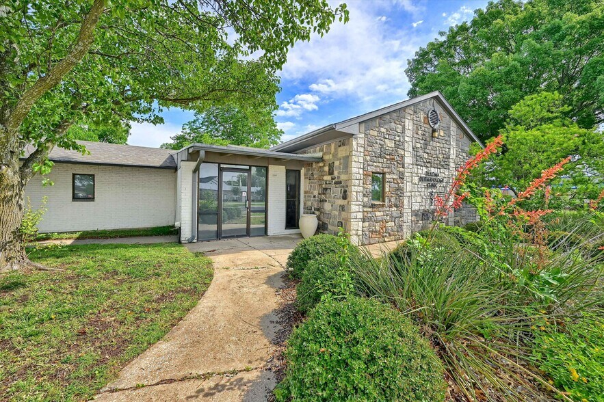 815 Pecan Grove Rd E, Sherman, TX à vendre - Photo de l’immeuble – Image 1 sur 55