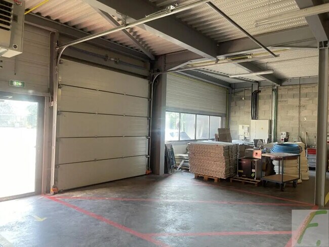 Plus de détails pour Industriel/Logistique à vendre