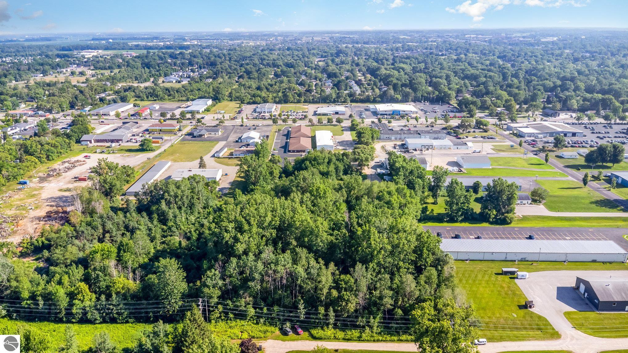 4639 Corporate dr, Mount Pleasant, MI à vendre Aérien– Image 1 sur 2
