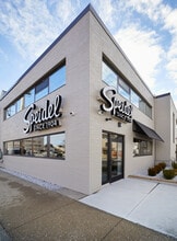 145 Wayland Ave, Providence, RI à louer Photo intérieure– Image 2 sur 4