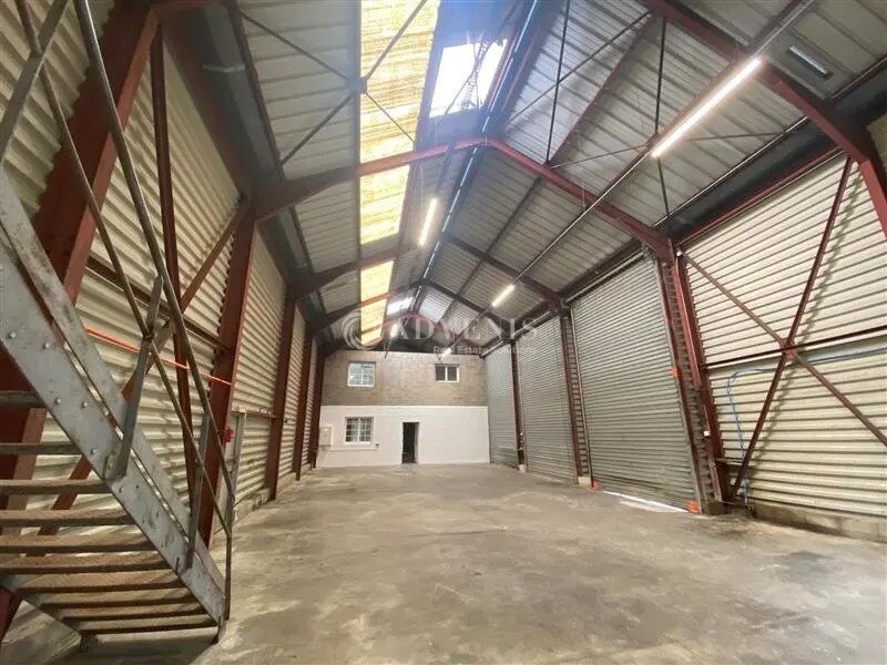  dans Villeneuve-le-Roi à vendre Photo principale– Image 1 sur 1