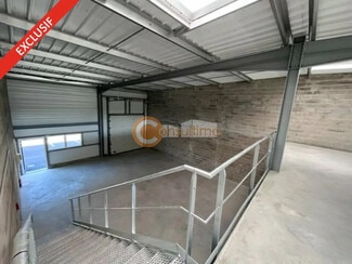 Plus de détails pour Local d'activités à louer