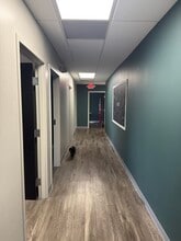 4905 W Laurel St, Tampa, FL à louer Photo intérieure– Image 1 sur 4