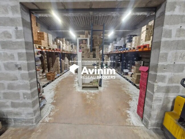 Plus de détails pour Industriel/Logistique à louer