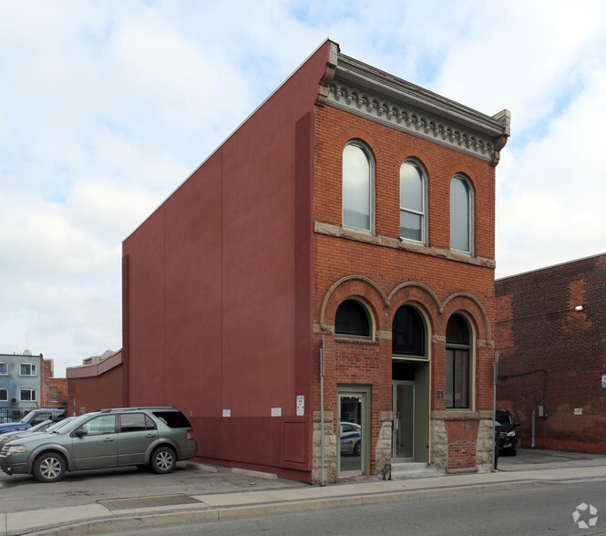 21 Rebecca St, Hamilton, ON à vendre - Photo principale – Image 1 sur 2
